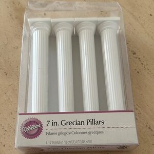Wilton 7 in. Grecian Pillars for tiered cakes secure support between cake layers